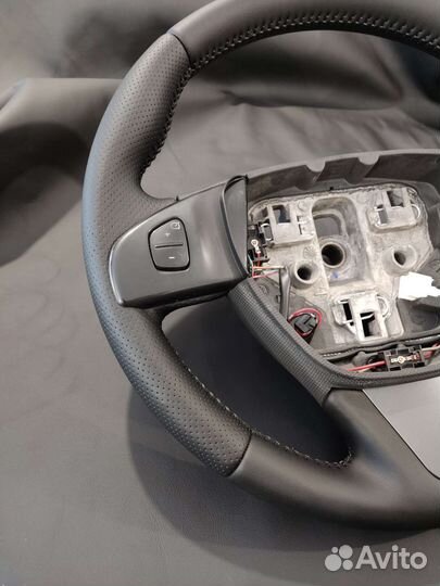 Руль Renault Sandero 2