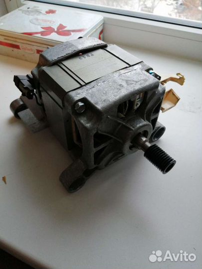 Двигататель стиральной машины