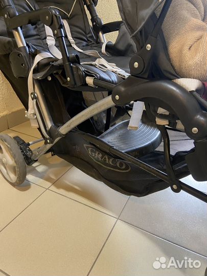 Прогулочная коляска для двойни и погодок graco