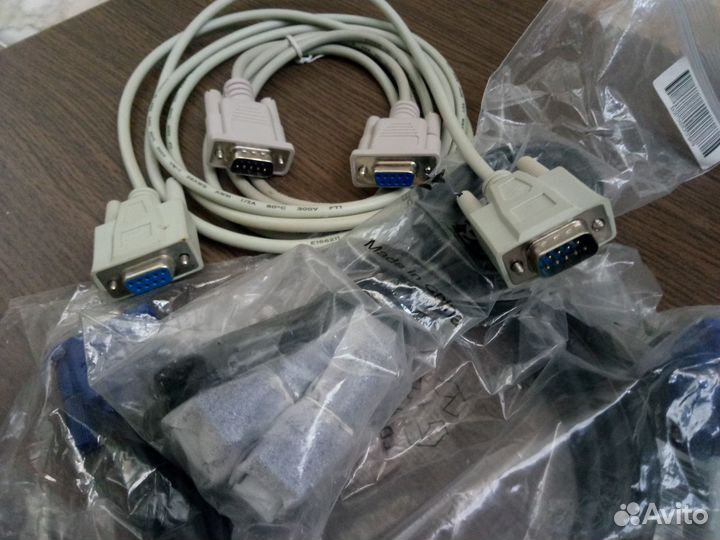 Кабель VGA и DVI для подключения монитора