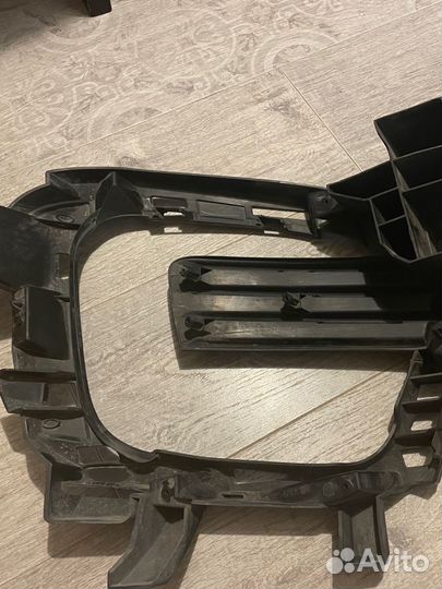 Рамка противотуманной фары