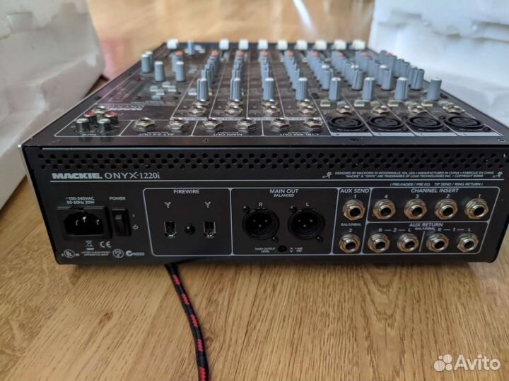 Микшерный Пульт Mackie onix 1220i