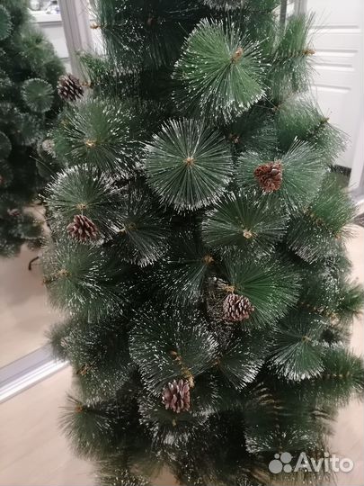 Продам ёлку новогоднюю. Искусственную
