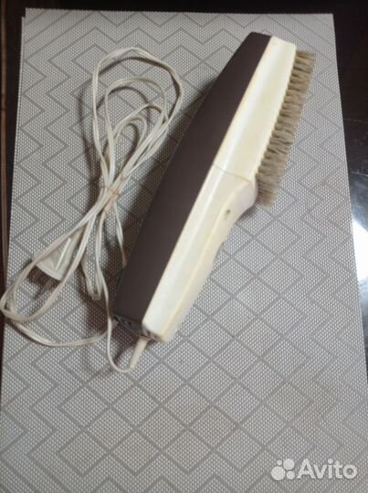 Электрическая щётка для одежды СССР