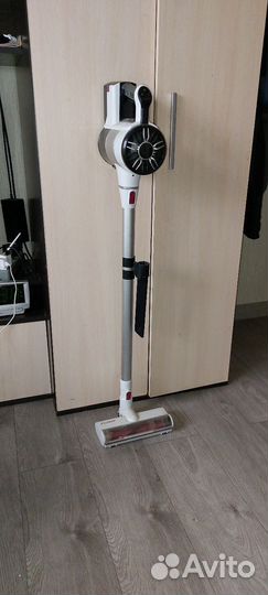 Вертикальный беспроводной пылесос Pioner VC453S