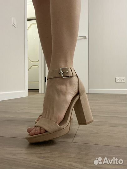 Босоножки pull bear