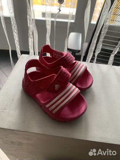 Сандали adidas