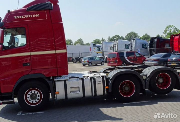 Pазбираем грузовик Volvo FH 2008-2013