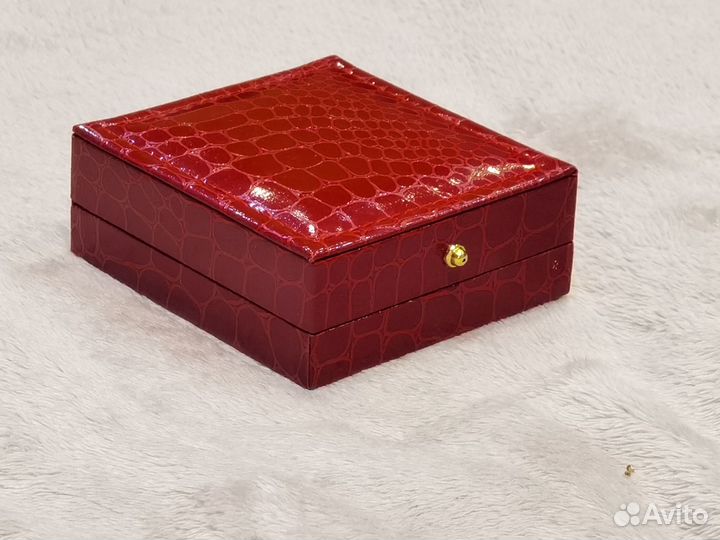 Коробка / Футляр подарочная упаковка для украшений