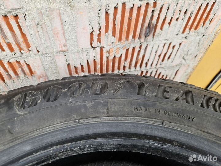 Goodyear UltraGrip 225/50 R17