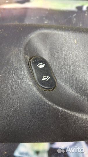 Накладка внутренней ручки двери задняя правая Ford