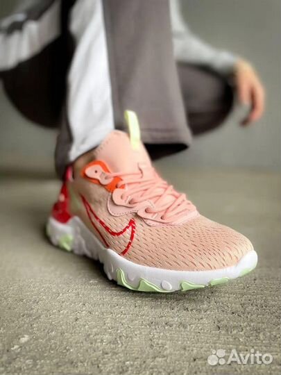 Кроссовки Nike React Vision Summit Pink