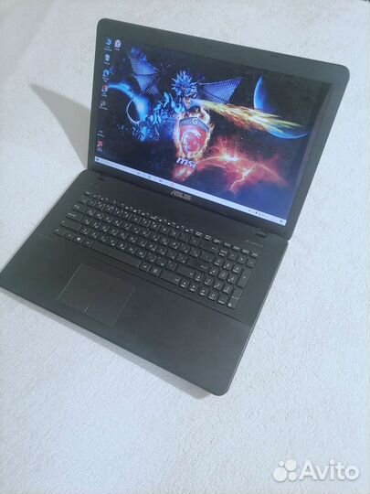 Asus с большим экраном(ssd/4 ядер/4/две видеокарт