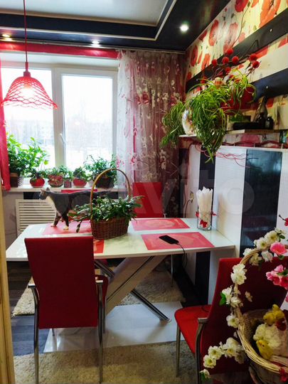 2-к. квартира, 54 м², 2/9 эт.