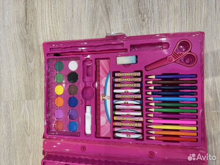 Набор для рисования в чемоданчике