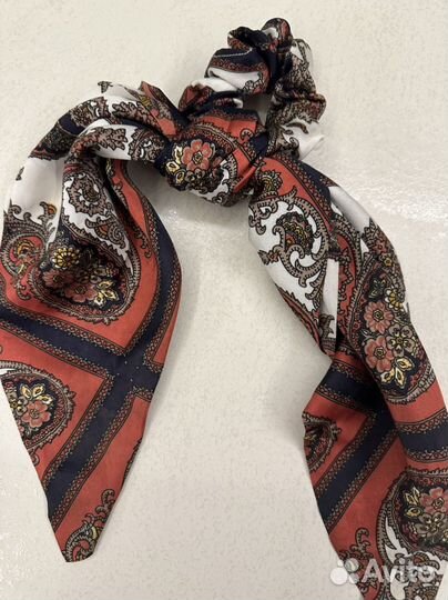 Резинка для волос и заколка бант- пакетом