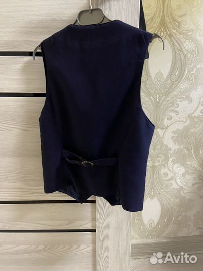 Пиджак и две жилетки