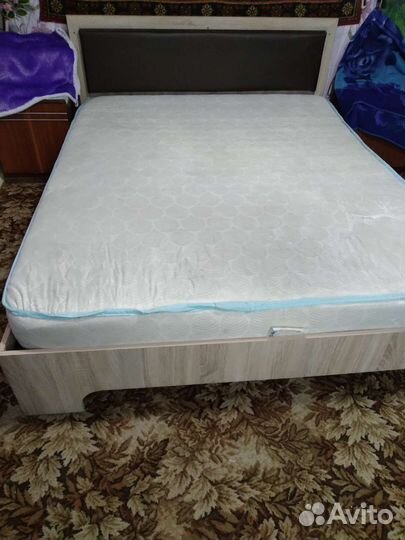 Кровать двуспальная б/у