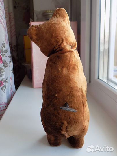 Игрушка СССР. Заводной медведь с бутылочкой