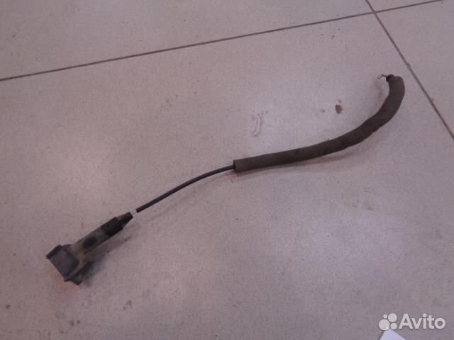 Трос лючка бензобака Audi A8 D3 2002-2010