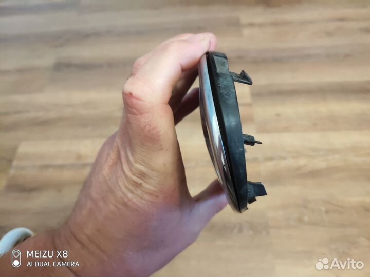 Шильдик Toyota Avensis 2008