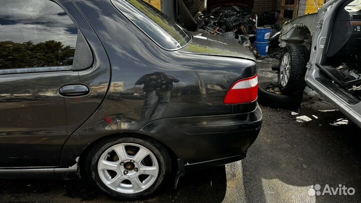 В разборе фиат альбеа запчасти