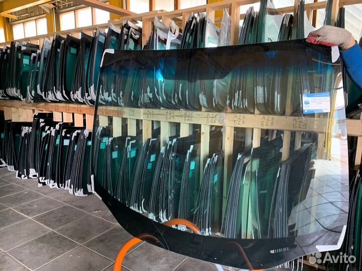 Лобовое стекло Фольксваген Поло