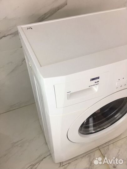 Стиральная машина бу Zanussi ZWS281 5 кг