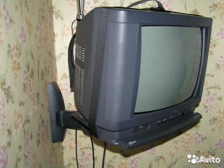 Телевизор samsung 37 см отличный