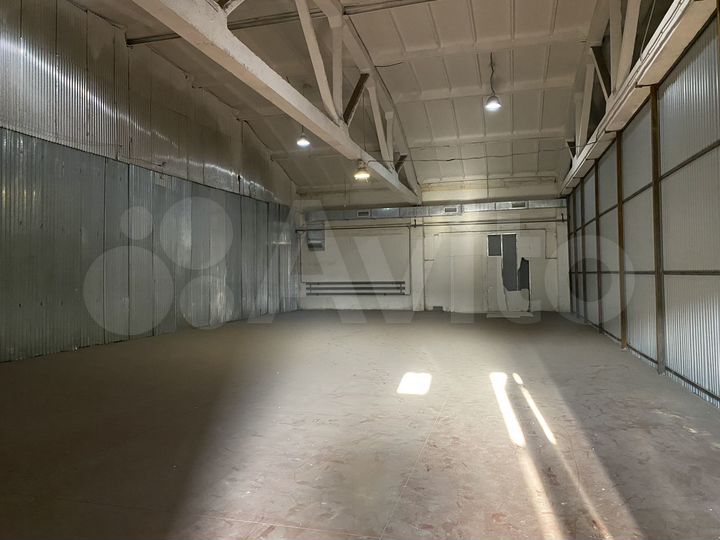 Склад, 1350 м²