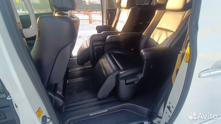 Трансфер минивен