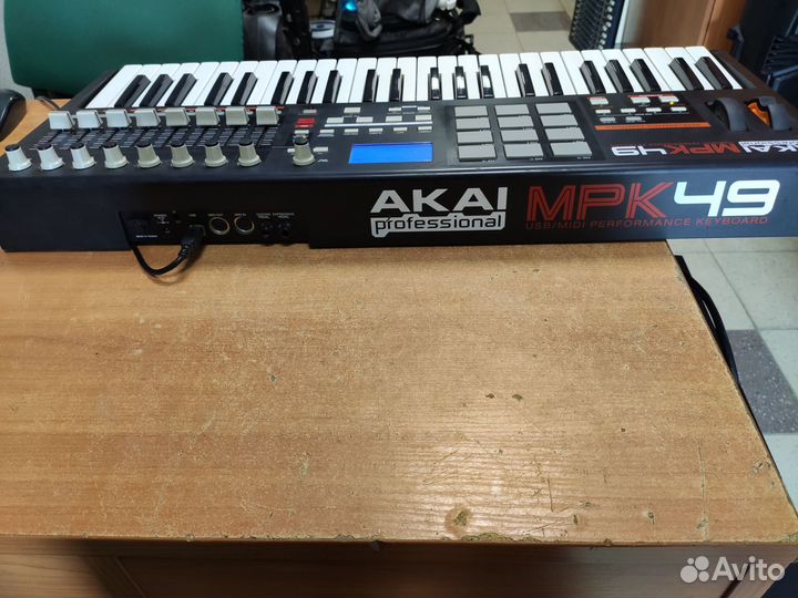 Миди клавиатура Akai mpk49