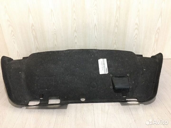 Обшивка крышки багажника Mercedes Benz C200 W204