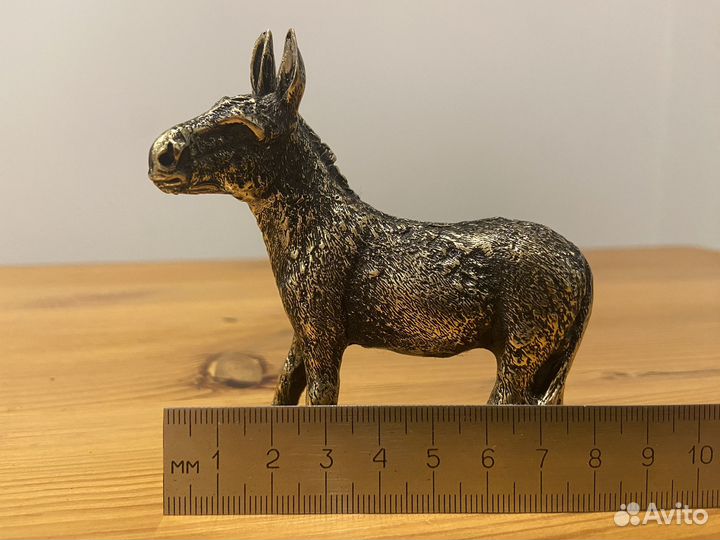 Бронзовая статуэтка 