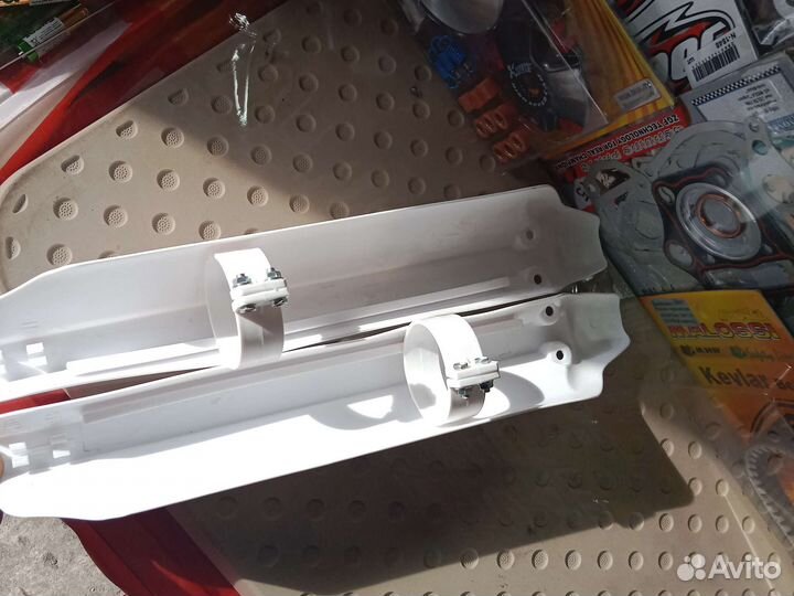 Защита перьев вилки