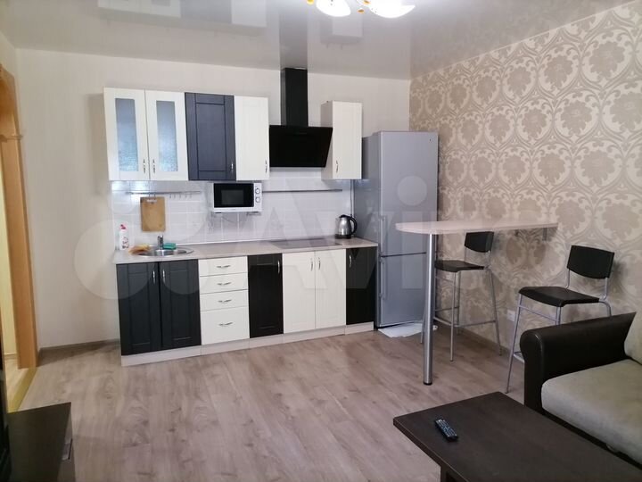 2-к. квартира, 40 м², 1/9 эт.