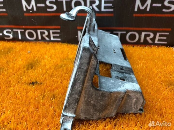 Кронштейн Bmw 7-Series E66/65 N62B48B 2005