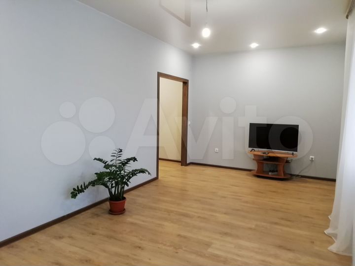 2-к. квартира, 82 м², 12/12 эт.