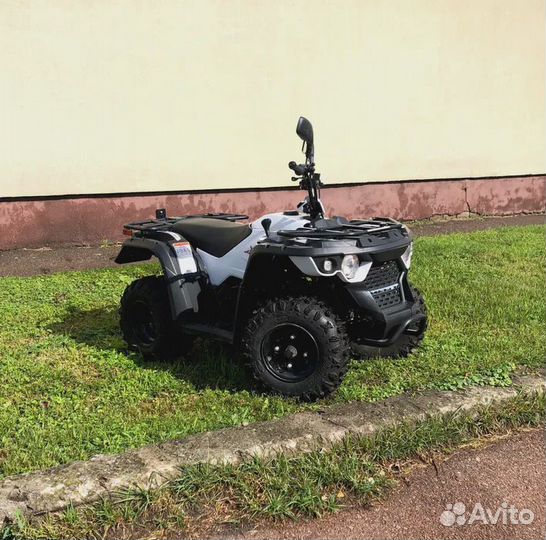 Квадроцикл Linhai yamaha 150 белый