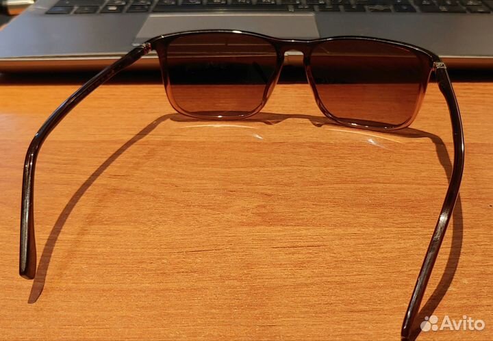 Солнцезащитные очки мужские hugo boss