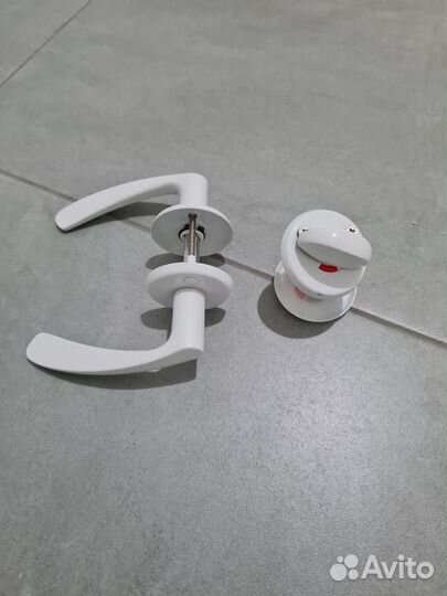 Дверные ручки межкомнатные белые