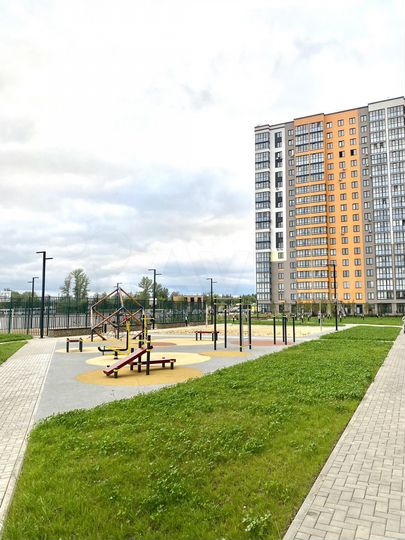 3-к. квартира, 86 м², 1/17 эт.