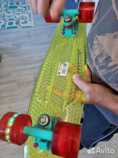 Скейтборд пениборд светящиеся колёса