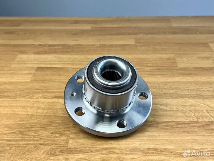 Ступица передняя VAG 7H0498611