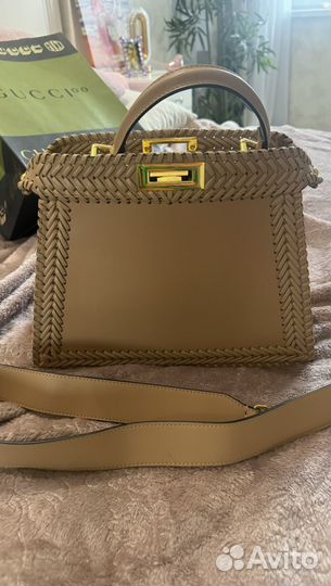 Сумка Fendi peekaboo