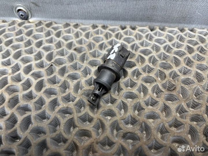 Датчик температуры впускного воздуха Chrysler