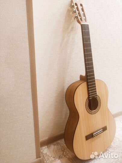 Классическая гитара yamaha c40M