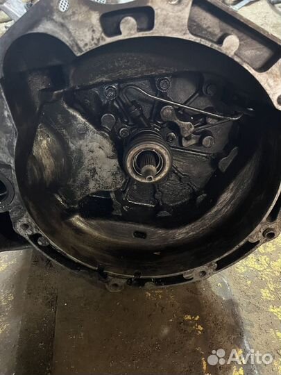 МКПП (механическая коробка переключения передач) C