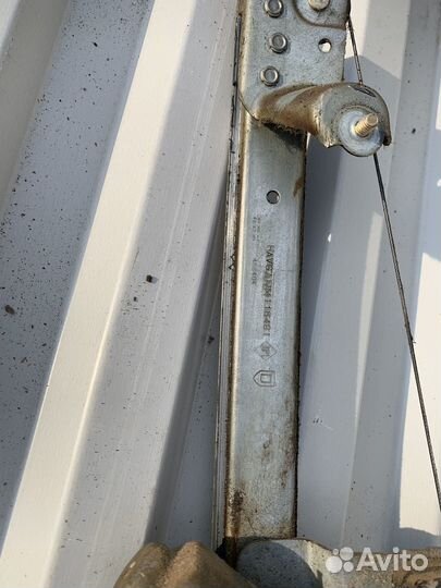 Стеклоподъемник передний левый рено логан 1