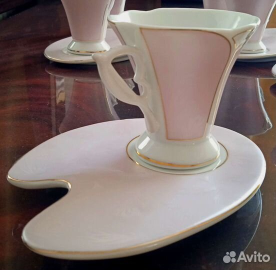 Кофейные чашки с блюдцем